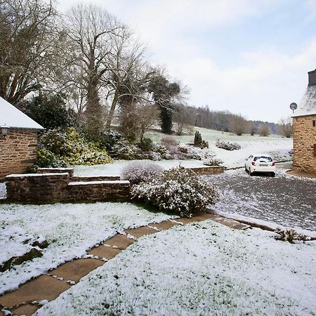 Stone Cottage With Modern Cosy Interior Near To Josselin Perfect Retreat For Writers Or Star Gazers Guégon Exteriör bild