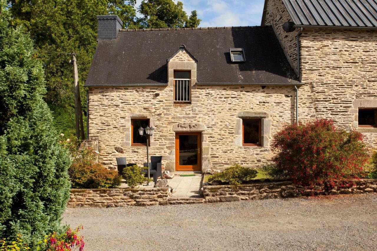 Stone Cottage With Modern Cosy Interior Near To Josselin Perfect Retreat For Writers Or Star Gazers Guégon Exteriör bild