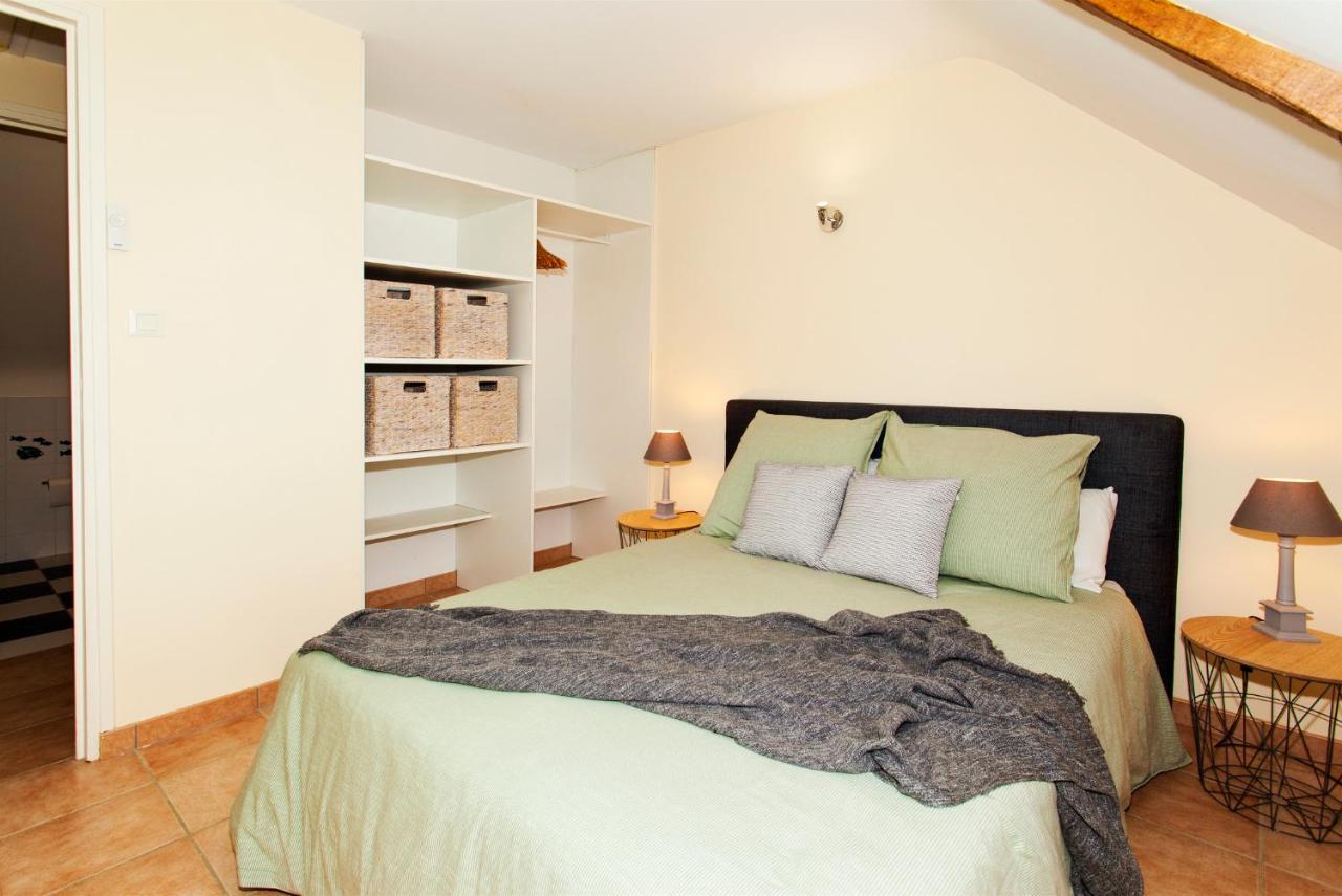 Stone Cottage With Modern Cosy Interior Near To Josselin Perfect Retreat For Writers Or Star Gazers Guégon Exteriör bild