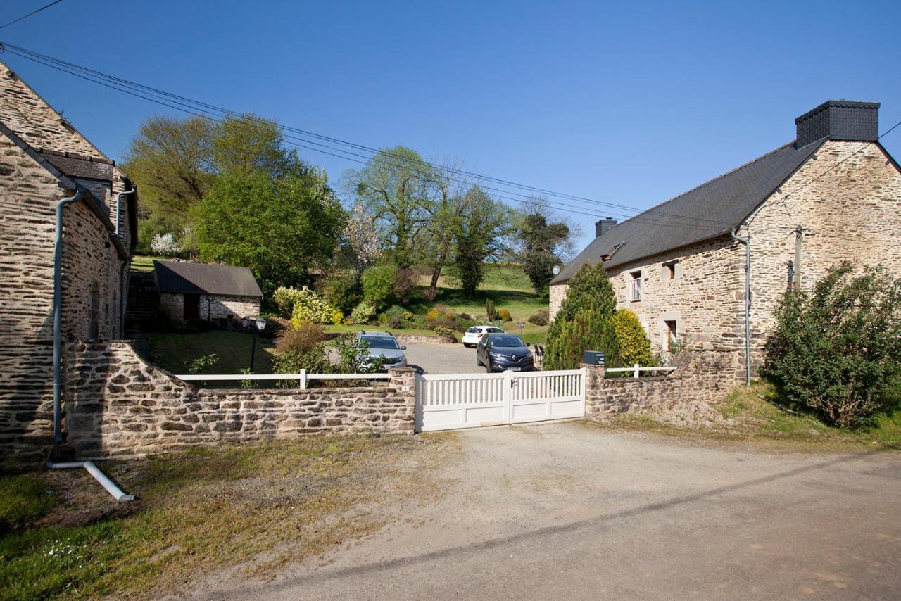 Stone Cottage With Modern Cosy Interior Near To Josselin Perfect Retreat For Writers Or Star Gazers Guégon Exteriör bild